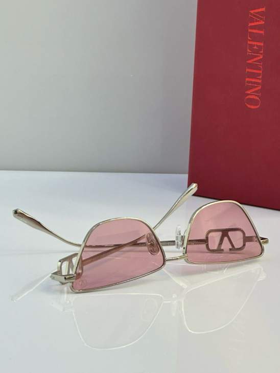 Picture of Valentino Sunglasses _SKUfw65043858fw